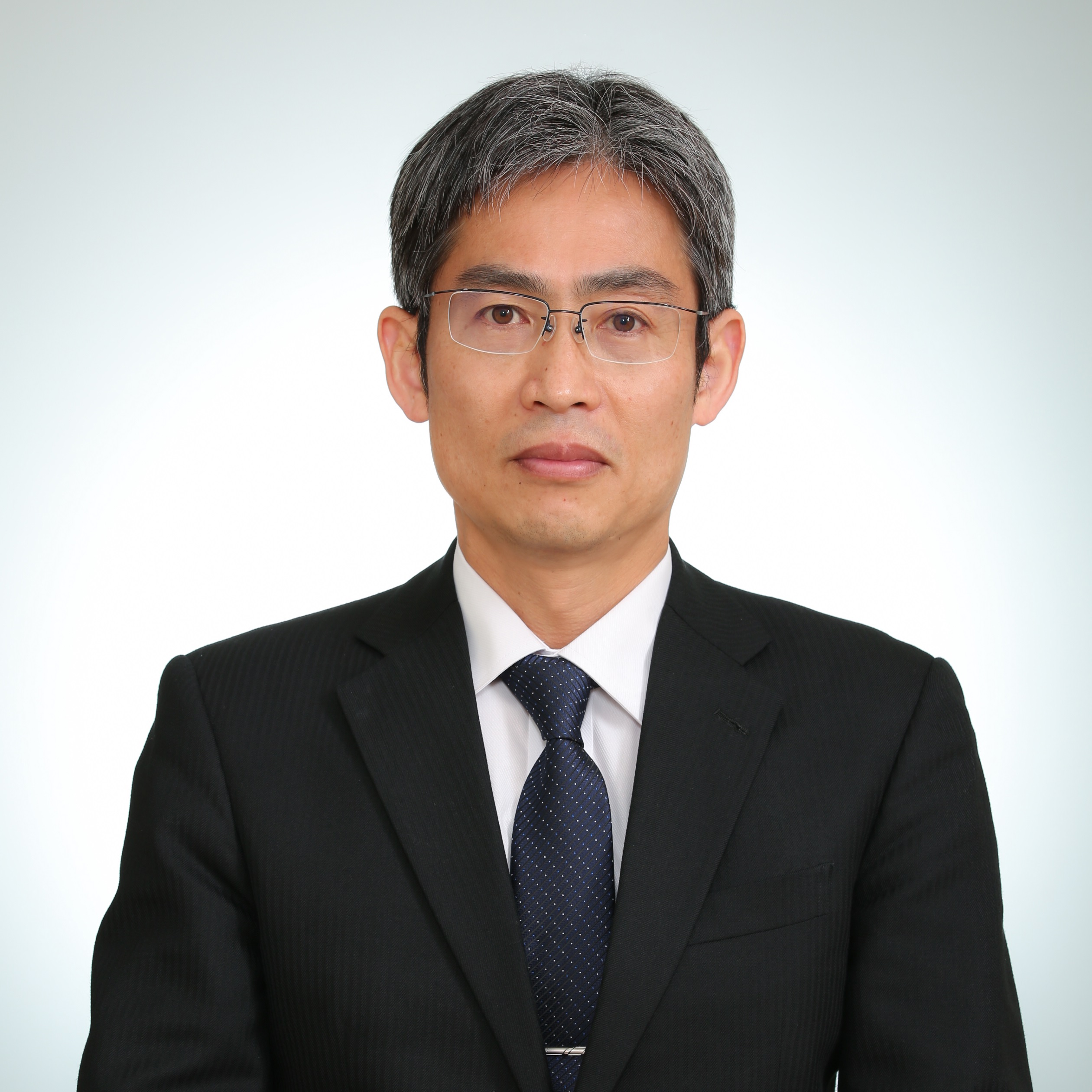 岩手県立 一関第一高等学校附属中学校<br />
小原亮 副校長